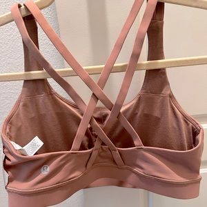 Brand new with tags Lululemon Energy bra.